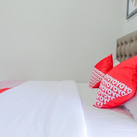 Oyo 528 Safa Guest House Malang Luaran gambar