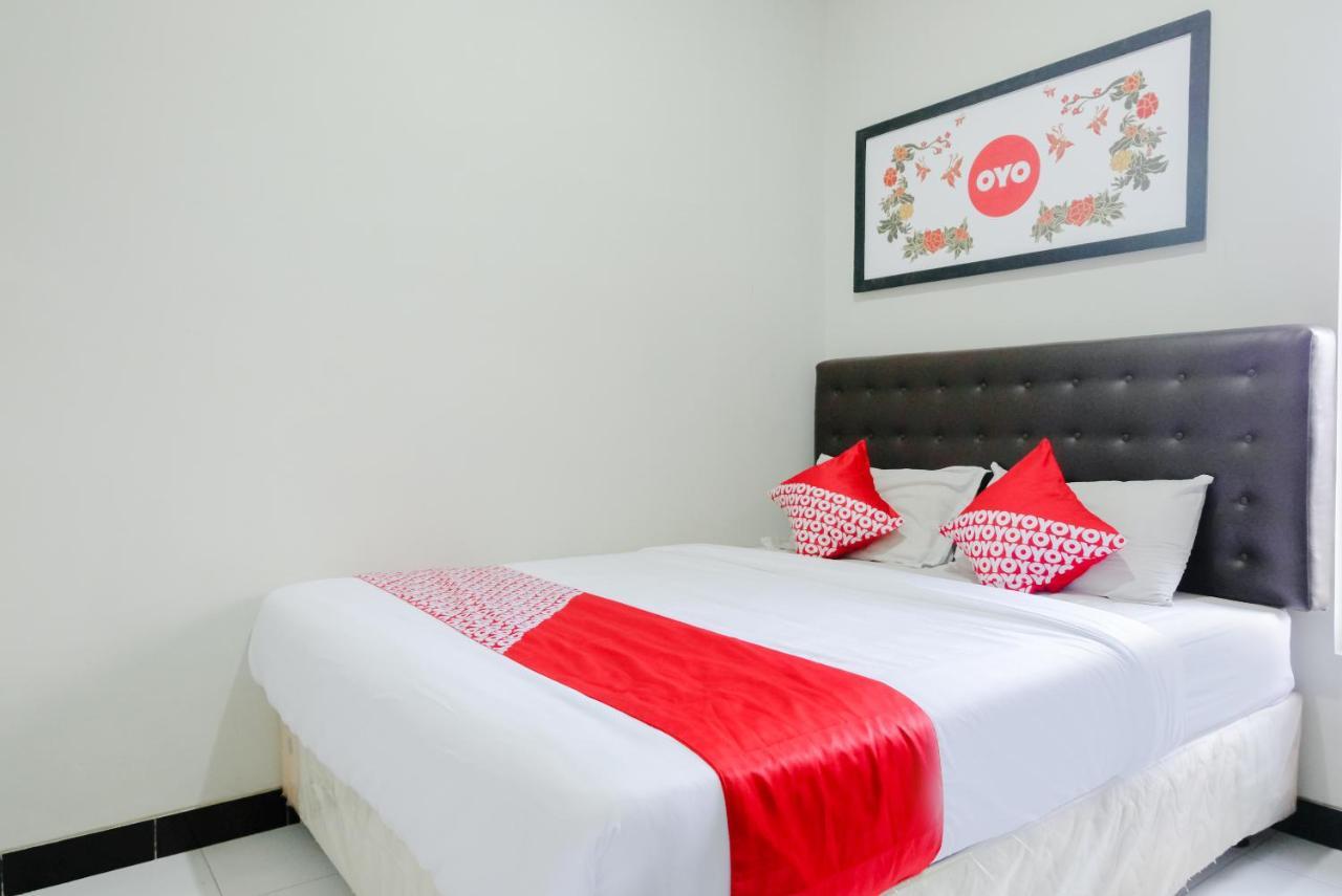 Oyo 528 Safa Guest House Malang Luaran gambar